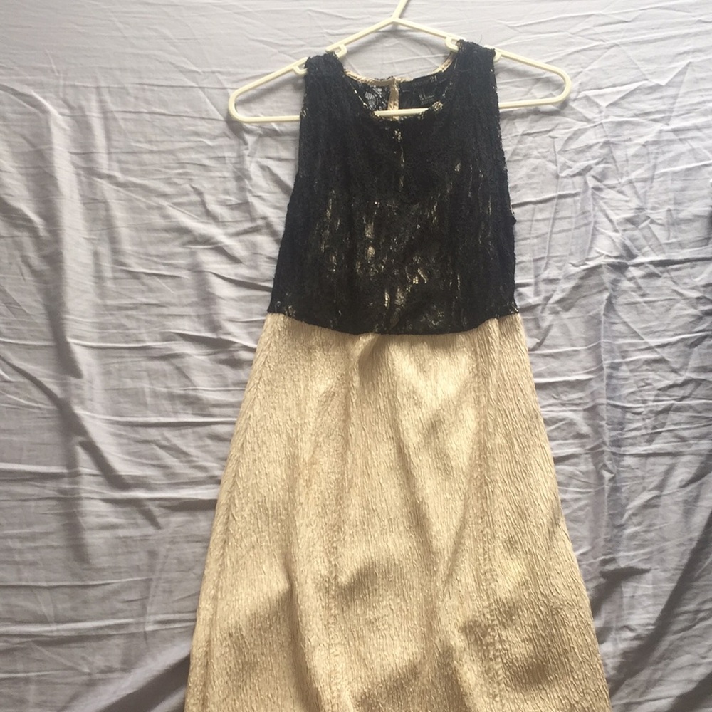 Beautiful cocktail dress.